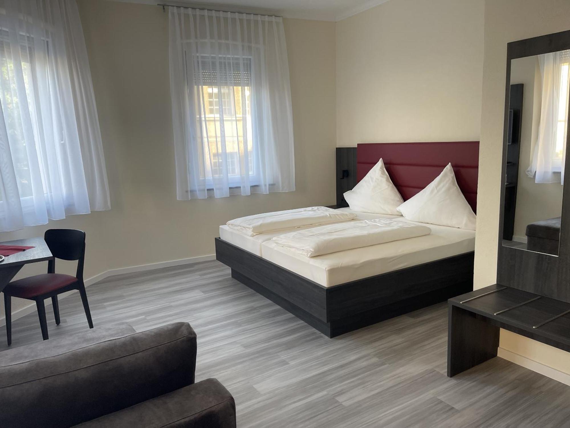 Hotel Koenig Humbert Erlangen Zewnętrze zdjęcie