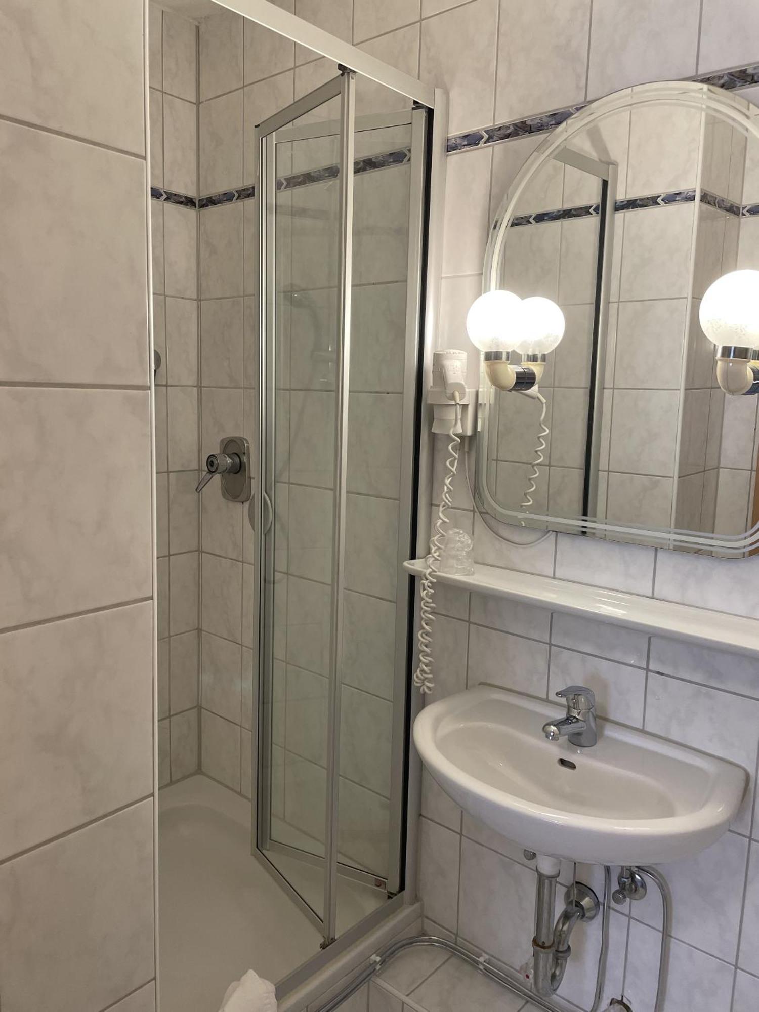 Hotel Koenig Humbert Erlangen Pokój zdjęcie